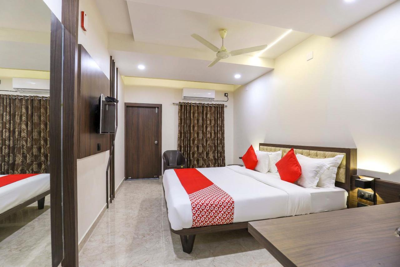Oyo 47620 Hotel Matangi Motel Delvada Экстерьер фото