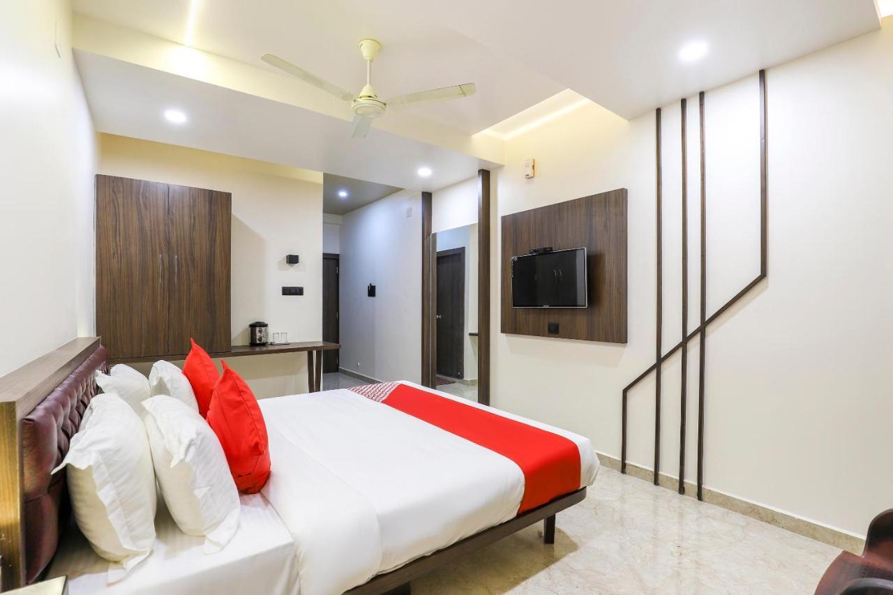 Oyo 47620 Hotel Matangi Motel Delvada Экстерьер фото