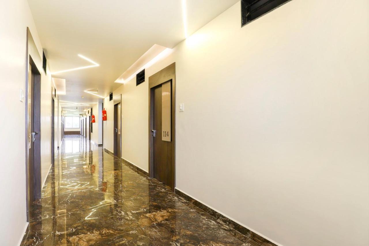 Oyo 47620 Hotel Matangi Motel Delvada Экстерьер фото